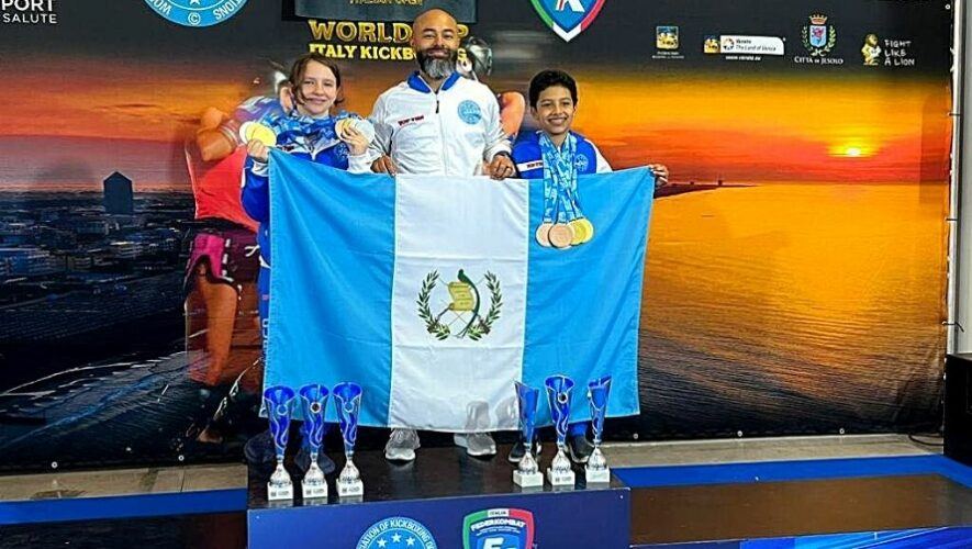 Niños guatemaltecos ganaron 8 medallas en la Copa Mundial de Italia 2023 de kickboxing