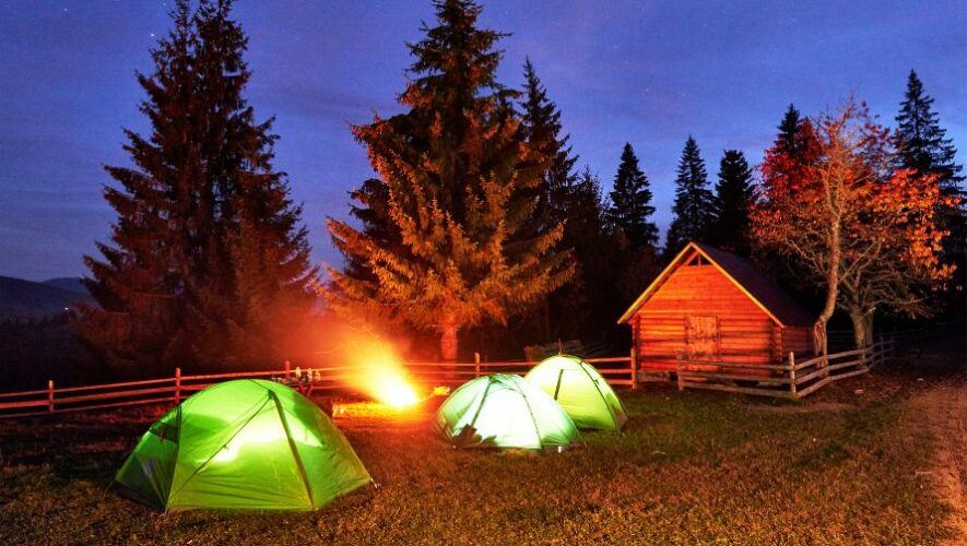 Noches de campamento en Old Town Tecp&aacute;n | Noviembre-Diciembre 2023