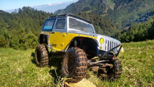 Ruta nocturna de RC Crawlers 4x4 en Guatemala