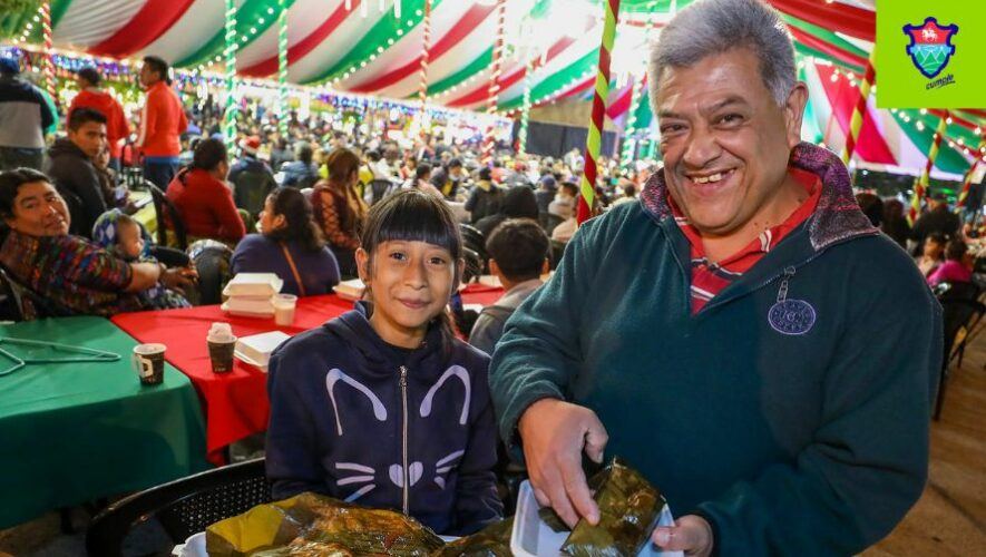 Todo listo para la Cena Navide&ntilde;a en la Plaza Italia