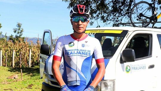 Melvin Torres se probará con el Intxausti de España en el 2024