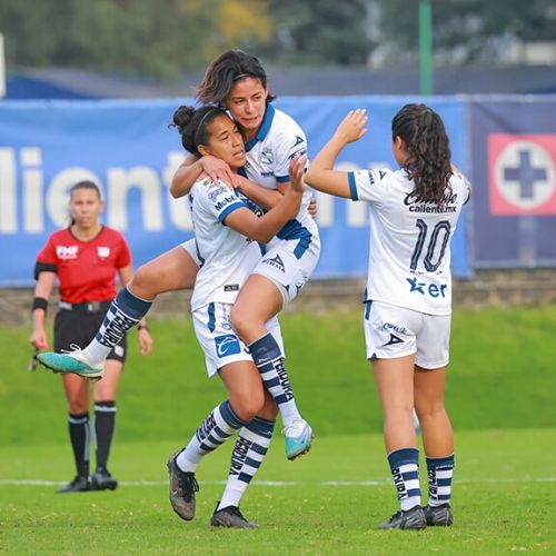 Aisha Solórzano - triplete del Puebla