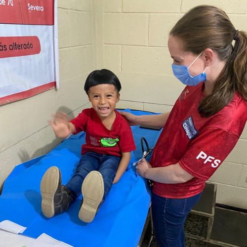 Detalles jornada de cirugía general para niños y niñas a bajo costo en Antigua Guatemala
