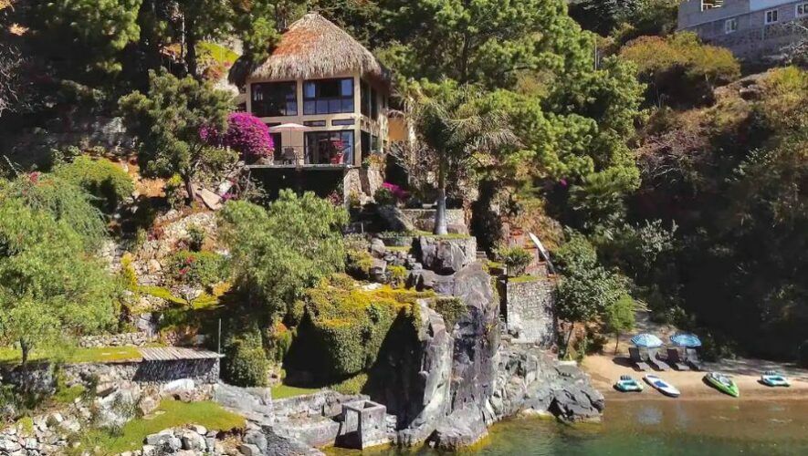 Lakeview on the Rocks