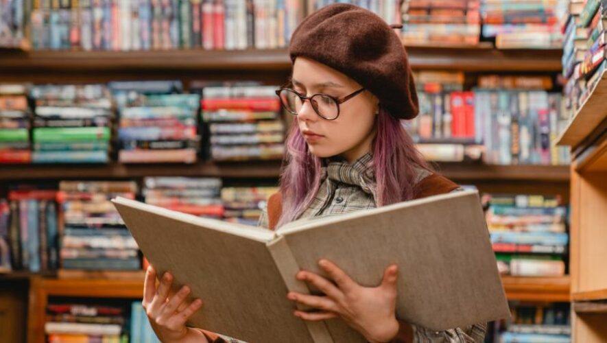 Noche de lectura en espa&ntilde;ol y franc&eacute;s en Sophos