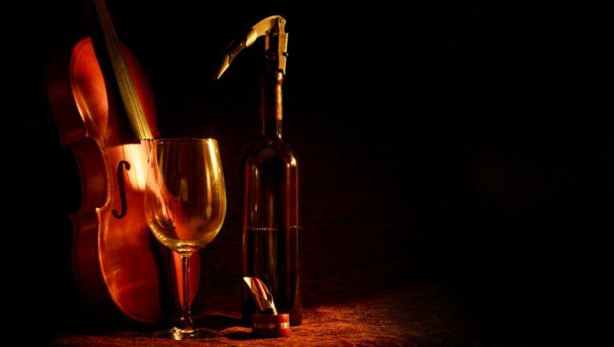 Noche de luna, m&uacute;sica y vino al estilo franc&eacute;s
