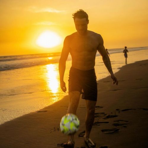 Dylan Efron playas guatemaltecas