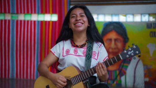 El concierto de Sara Curruchich en la capital de Estados Unidos fue destacado en The Washington Post