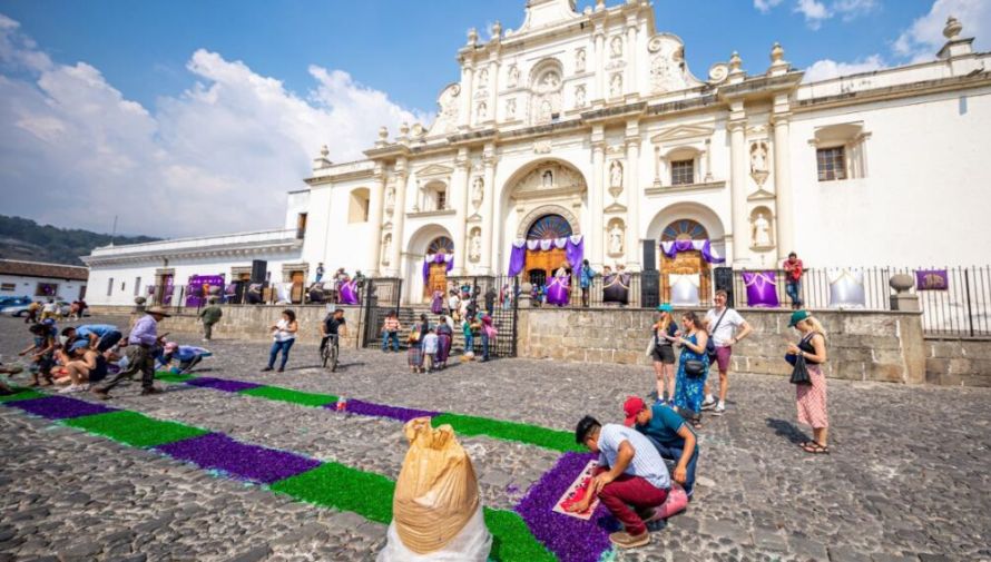Semana Santa 2024: Parqueos para motos en La Antigua Guatemala
