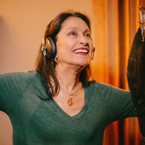 Canción Fabiola Roudha y Daniela Romo