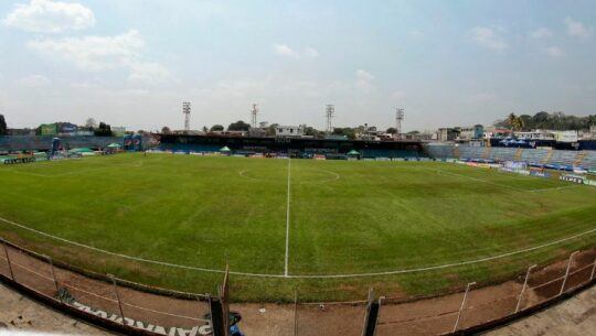 Estadio Carlos Salazar hijo