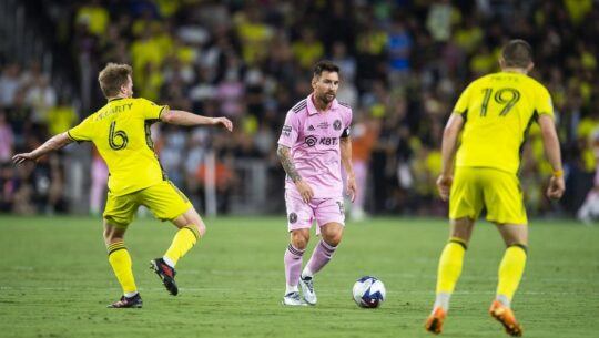 Leo Messi jugando