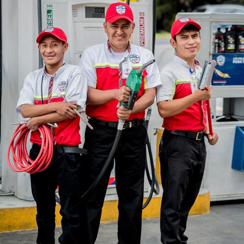Don Arturo lanzó servicio de asistencia vial gratuito para los guatemaltecos este verano 2024