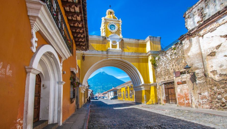 Semana Santa 2024: Parqueos privados en Antigua Guatemala