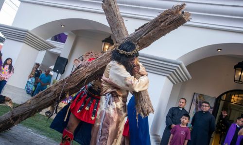 Perrito via crucis de Sumpango