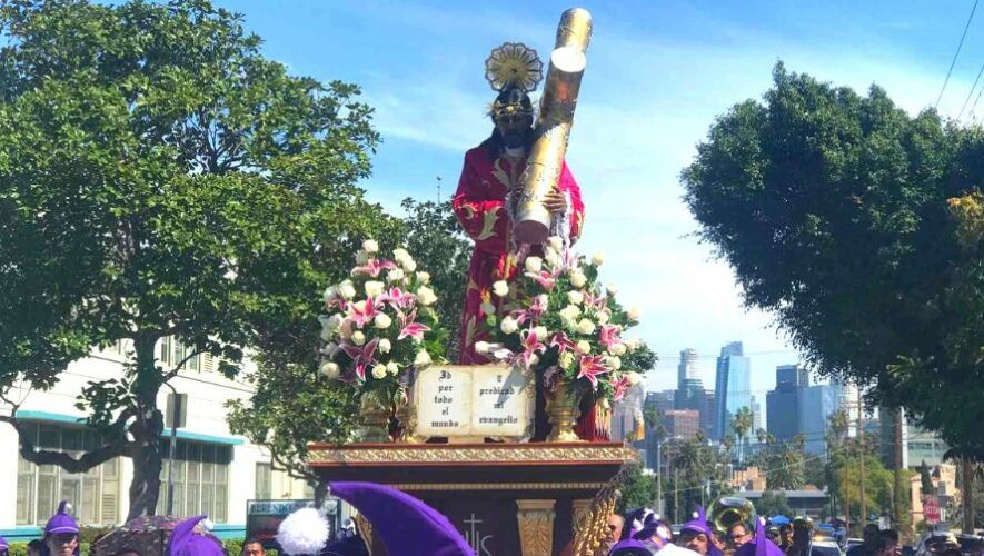 Procesión Cristo Rey de Candelaria en Los Ángeles