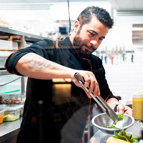 Chef Oscar Ibañez
