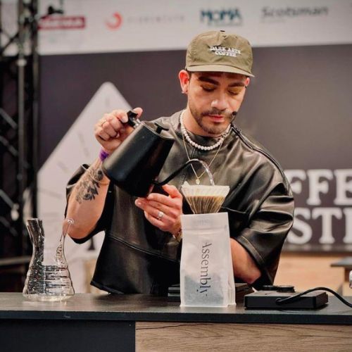 Barista guatemalteco Alejandro Griffin-Diaz