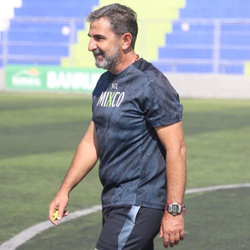 Fabricio Benítez entrenador de Mixco