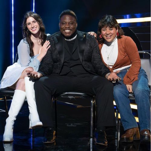 Julia Gagnon y los ganadores del boleto platino