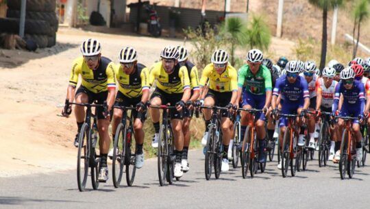 pelotón de ciclistas