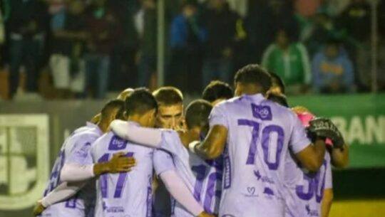 Jugadores de Antigua GFC celebrando