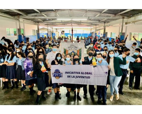 talleres gratuitos para jóvenes guatemaltecos de Maxwell Leadership