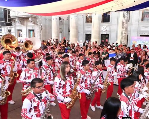 Bandas escolares interpretaron Luna de Xelaju 500 años de Quetzaltenango