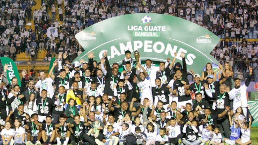 Cremas celebrando Apertura 2023