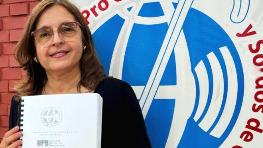 Libro adaptado al braille en Guatemala