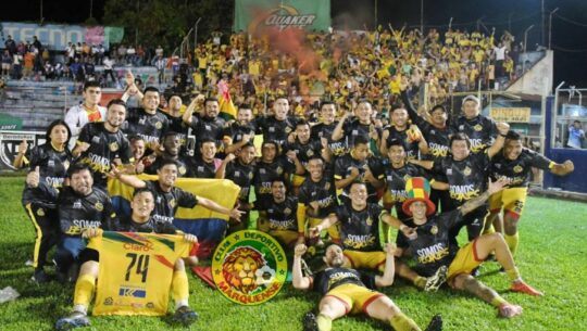 Marquense celebrando