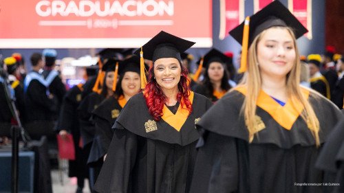 Universidad San Pablo de Guatemala comisiona a 268 nuevos profesionales