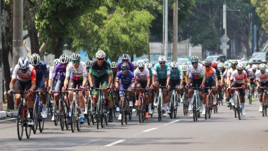 Pelotón Vuelta Bantrab 2024