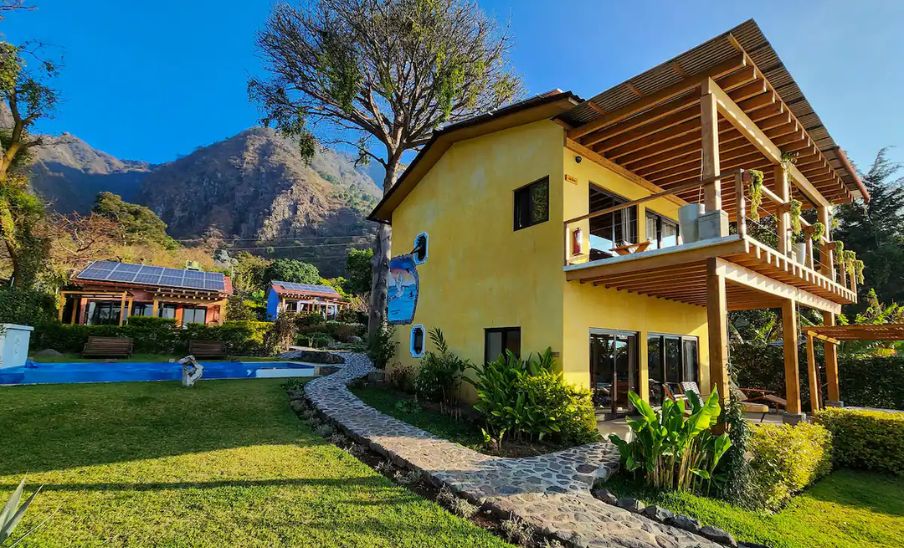 Bungalow Árbol Sagrado en el Lago de Atitlán, un hospedaje en Santa Cruz La Laguna