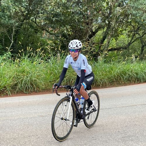 En la imagen Gabriela Soto de ciclismo