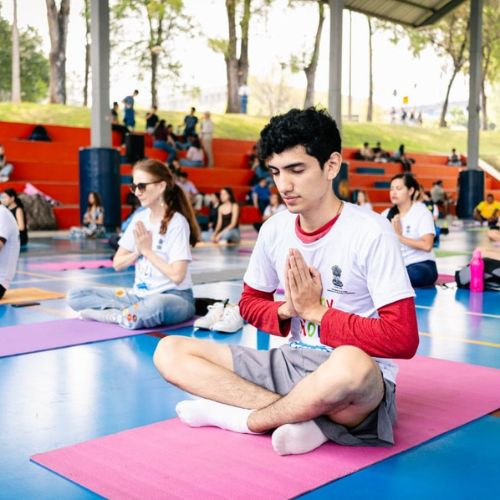 En Guatemala Celebran diez años del Día Internacional del Yoga
