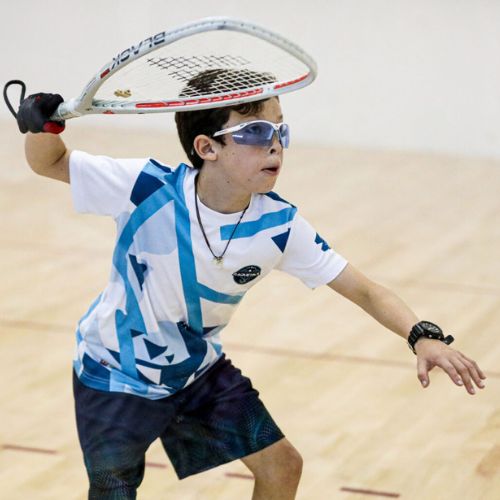 atleta infantil ráquetbol