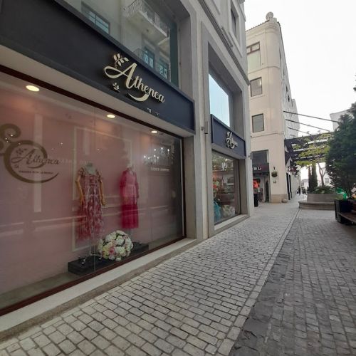 Athenea Cayalá, tienda para comprar vestidos en Ciudad de Guatemala