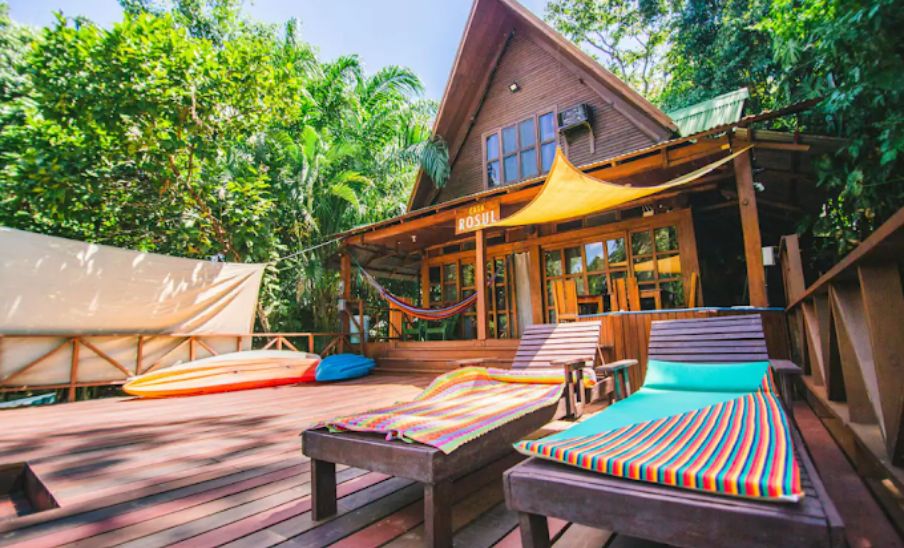 Casa Rosul, un lugar para hospedarse con familia en Río Dulce