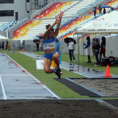 Thelma Fuentes en competencia