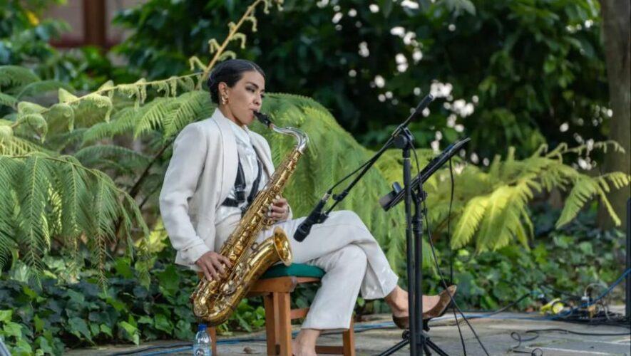 Concierto de saxof&oacute;n con la guatemalteca Dina Ram&iacute;rez este 2024
