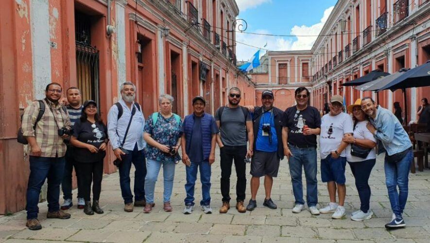 Paseo a pie por casas antiguas del centro capitalino en Guatemala este 2024