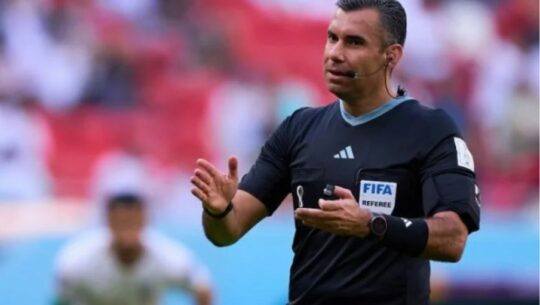 Árbitro Mario Escobar