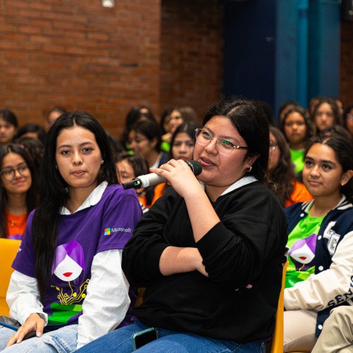 DigiGirlz 2024 de Microsoft impulsó habilidades STEM de niñas guatemaltecas