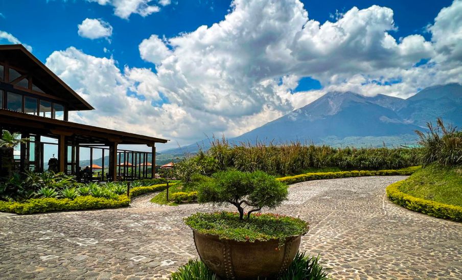 Finca San Cayetano, un restaurante con vistas panorámicas cerca de Antigua Guatemala