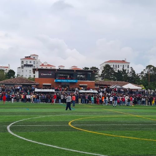 Futeca Cayalá, dónde alquilar canchas de fútbol en Guatemala