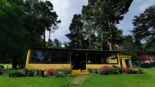 Granja Don Pietro restaurante en medio de la naturaleza en San Lucas Sacatepéquez