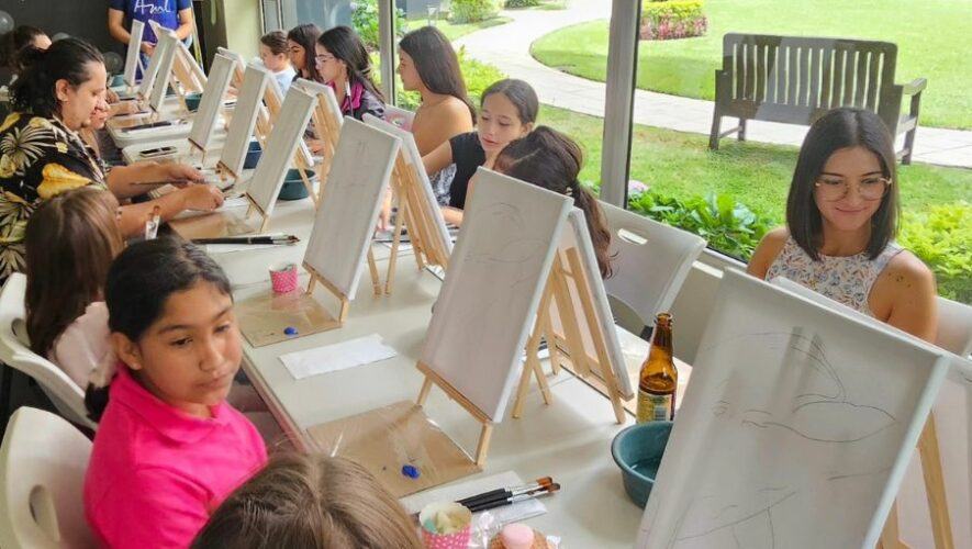 Taller de pintura 2024 en Guatemala, aprende a pintar La Noche Estrellada de Van Gogh