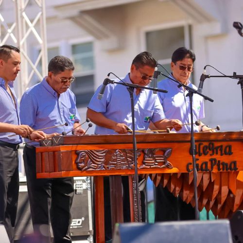 festival chapin en los ángeles