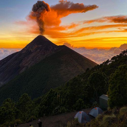 restricciones para el ascenso al Volcán Acatenango